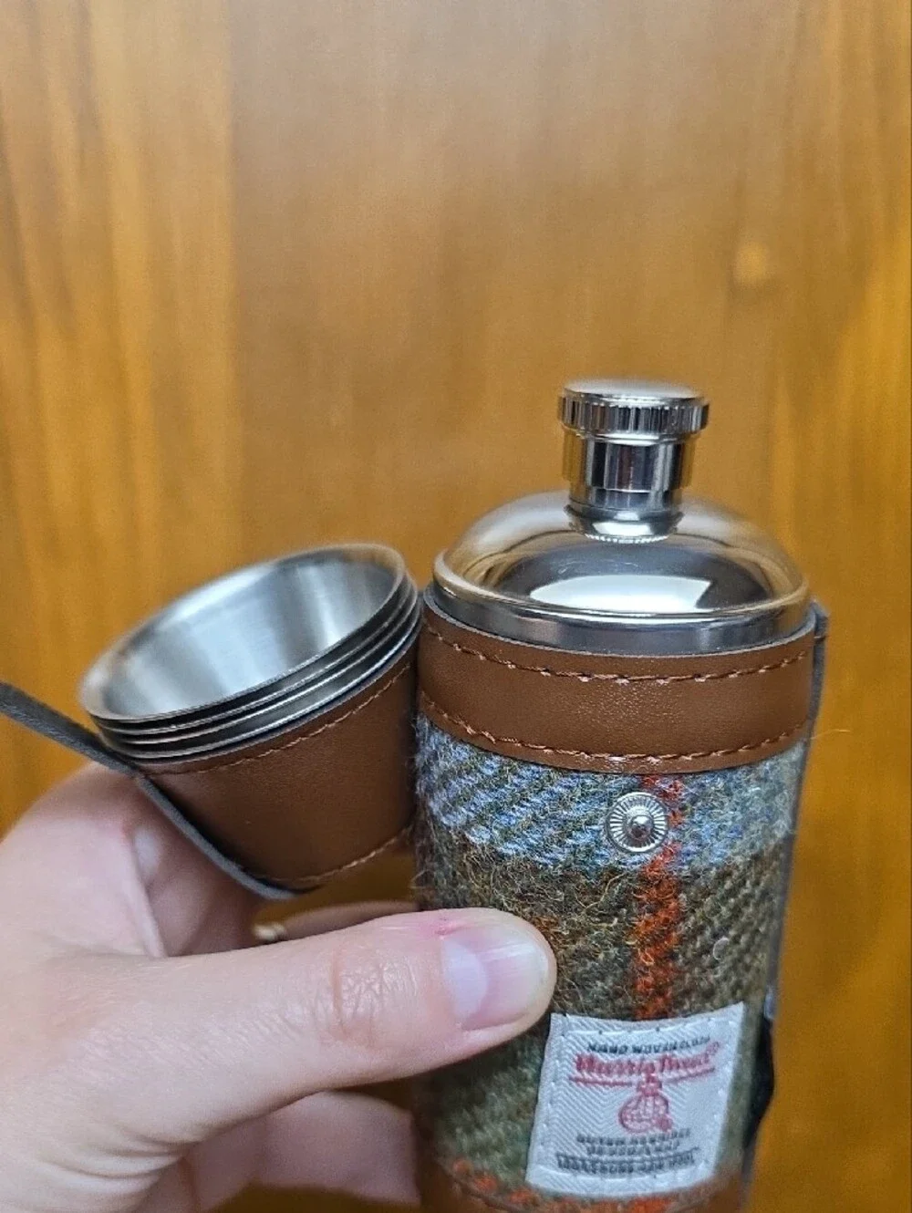 Glen Appin of Scotland Harris Tweed Hunting Flask 8oz with 4 Shot Cups